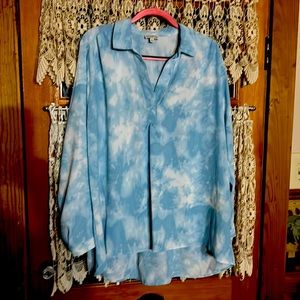 Ladies Pullover Shirt New no tags.